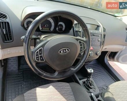 Киа Сид, объемом двигателя 1.6 л и пробегом 127 тыс. км за 6200 $, фото 21 на Automoto.ua