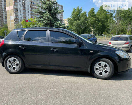 Киа Сид, объемом двигателя 1.58 л и пробегом 184 тыс. км за 4300 $, фото 2 на Automoto.ua