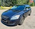 Киа Сид, объемом двигателя 1.6 л и пробегом 300 тыс. км за 7000 $, фото 1 на Automoto.ua