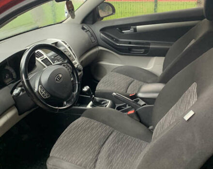Киа Сид, объемом двигателя 1.6 л и пробегом 213 тыс. км за 4600 $, фото 3 на Automoto.ua