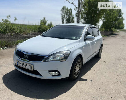 Киа Сид, объемом двигателя 1.59 л и пробегом 170 тыс. км за 7700 $, фото 3 на Automoto.ua