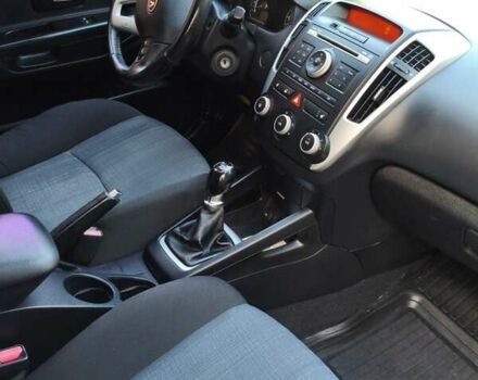 Киа Сид, объемом двигателя 1.6 л и пробегом 268 тыс. км за 6200 $, фото 10 на Automoto.ua