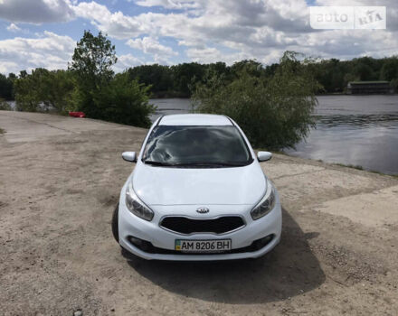 Киа Сид, объемом двигателя 1.4 л и пробегом 191 тыс. км за 8100 $, фото 2 на Automoto.ua