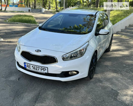 Киа Сид, объемом двигателя 1.6 л и пробегом 124 тыс. км за 9800 $, фото 10 на Automoto.ua