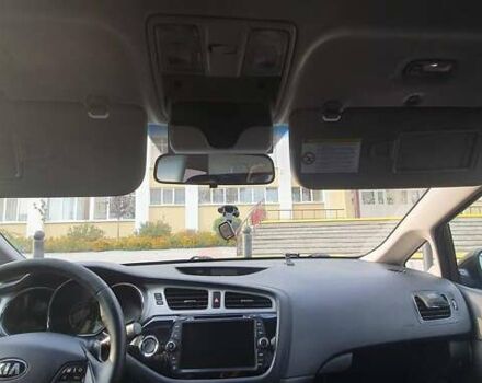 Киа Сид, объемом двигателя 1.59 л и пробегом 119 тыс. км за 10000 $, фото 29 на Automoto.ua