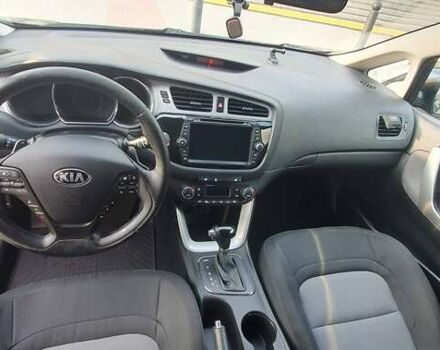 Киа Сид, объемом двигателя 1.59 л и пробегом 119 тыс. км за 10000 $, фото 10 на Automoto.ua