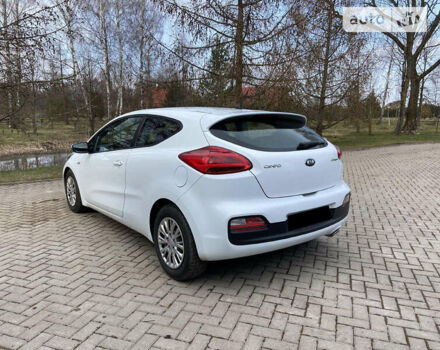 Кіа Сід, об'ємом двигуна 1.6 л та пробігом 180 тис. км за 8400 $, фото 4 на Automoto.ua