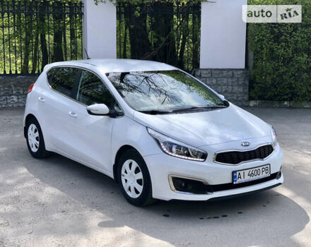 Киа Сид, объемом двигателя 1.58 л и пробегом 85 тыс. км за 12900 $, фото 2 на Automoto.ua