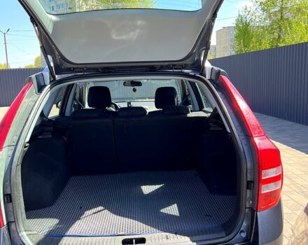 Киа Сид, объемом двигателя 1.6 л и пробегом 175 тыс. км за 6300 $, фото 3 на Automoto.ua