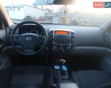 Киа Сид, объемом двигателя 1.6 л и пробегом 198 тыс. км за 6300 $, фото 13 на Automoto.ua