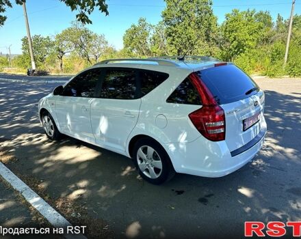 Киа Сид, объемом двигателя 1.4 л и пробегом 257 тыс. км за 5400 $, фото 4 на Automoto.ua