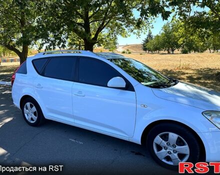 Киа Сид, объемом двигателя 1.4 л и пробегом 257 тыс. км за 5400 $, фото 1 на Automoto.ua