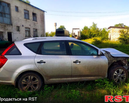 Киа Сид, объемом двигателя 1.6 л и пробегом 280 тыс. км за 2000 $, фото 4 на Automoto.ua