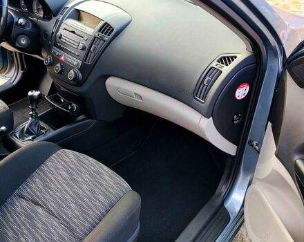Киа Сид, объемом двигателя 1.6 л и пробегом 232 тыс. км за 5350 $, фото 5 на Automoto.ua