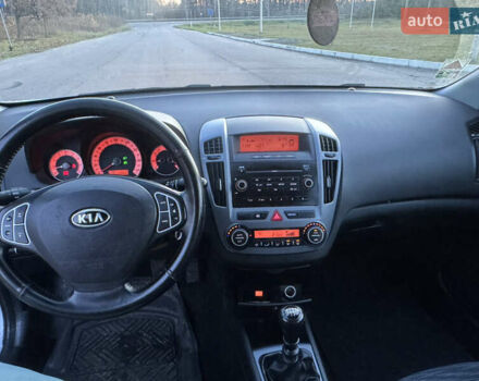 Киа Сид, объемом двигателя 1.4 л и пробегом 161 тыс. км за 5100 $, фото 11 на Automoto.ua