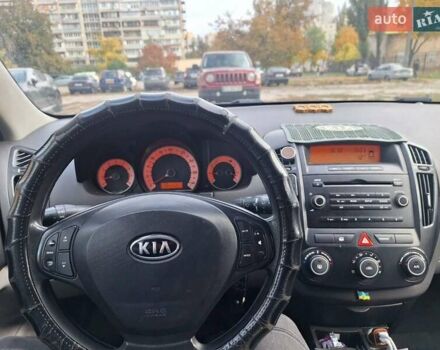 Киа Сид, объемом двигателя 1.4 л и пробегом 350 тыс. км за 5000 $, фото 2 на Automoto.ua