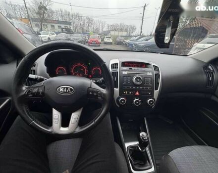 Киа Сид, объемом двигателя 1.6 л и пробегом 268 тыс. км за 6450 $, фото 29 на Automoto.ua