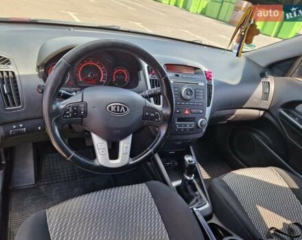 Киа Сид, объемом двигателя 1.58 л и пробегом 230 тыс. км за 6800 $, фото 7 на Automoto.ua