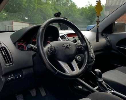 Киа Сид, объемом двигателя 1.58 л и пробегом 290 тыс. км за 6000 $, фото 20 на Automoto.ua