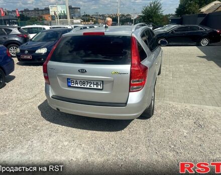 Киа Сид, объемом двигателя 1.4 л и пробегом 200 тыс. км за 7500 $, фото 2 на Automoto.ua