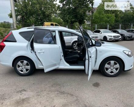 Кіа Сід, об'ємом двигуна 1.6 л та пробігом 261 тис. км за 6490 $, фото 16 на Automoto.ua