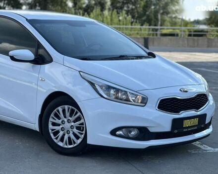 Кіа Сід, об'ємом двигуна 0 л та пробігом 138 тис. км за 10400 $, фото 8 на Automoto.ua