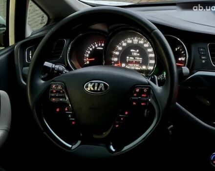Кіа Сід, об'ємом двигуна 1.6 л та пробігом 199 тис. км за 10500 $, фото 13 на Automoto.ua