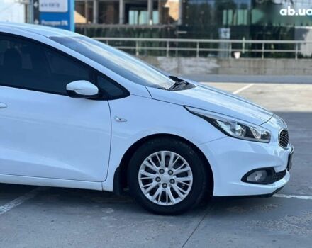 Кіа Сід, об'ємом двигуна 0 л та пробігом 138 тис. км за 10400 $, фото 13 на Automoto.ua