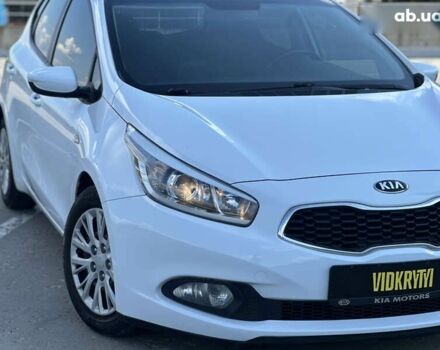 Кіа Сід, об'ємом двигуна 0 л та пробігом 138 тис. км за 10400 $, фото 5 на Automoto.ua