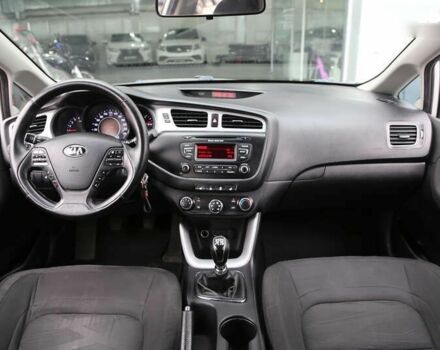 Кіа Сід, об'ємом двигуна 1.4 л та пробігом 221 тис. км за 8300 $, фото 12 на Automoto.ua