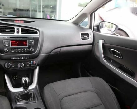 Кіа Сід, об'ємом двигуна 1.4 л та пробігом 221 тис. км за 8300 $, фото 13 на Automoto.ua