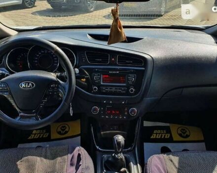 Киа Сид, объемом двигателя 1.6 л и пробегом 70 тыс. км за 12200 $, фото 12 на Automoto.ua