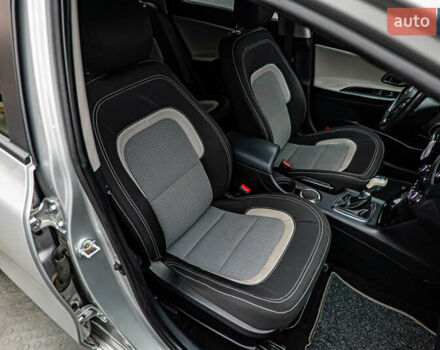 Киа Сид, объемом двигателя 1.6 л и пробегом 133 тыс. км за 11993 $, фото 11 на Automoto.ua