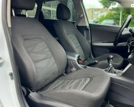 Киа Сид, объемом двигателя 1.4 л и пробегом 196 тыс. км за 8600 $, фото 22 на Automoto.ua