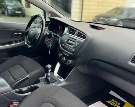 Киа Сид, объемом двигателя 1.4 л и пробегом 196 тыс. км за 8600 $, фото 21 на Automoto.ua