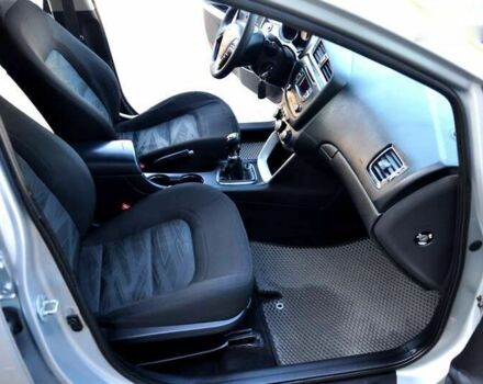 Киа Сид, объемом двигателя 1.4 л и пробегом 210 тыс. км за 7500 $, фото 24 на Automoto.ua