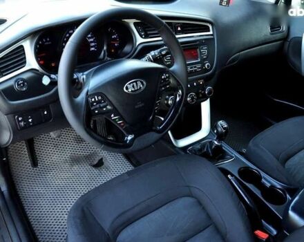 Киа Сид, объемом двигателя 1.4 л и пробегом 210 тыс. км за 7500 $, фото 17 на Automoto.ua