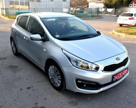 Киа Сид, объемом двигателя 1.4 л и пробегом 210 тыс. км за 7500 $, фото 2 на Automoto.ua