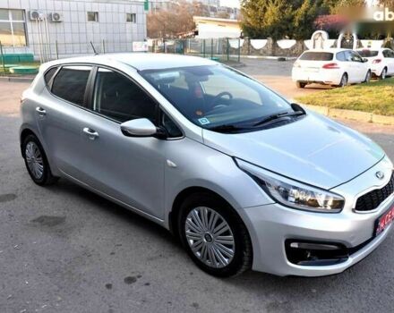 Киа Сид, объемом двигателя 1.4 л и пробегом 210 тыс. км за 7500 $, фото 4 на Automoto.ua