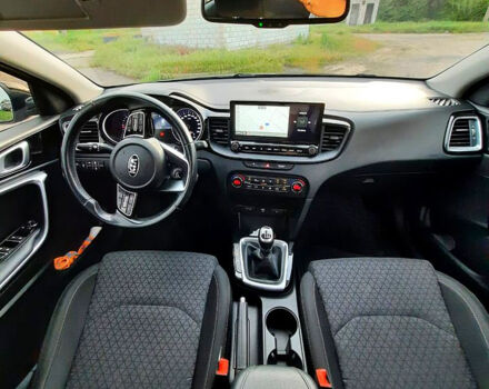 Киа Сид, объемом двигателя 1.6 л и пробегом 216 тыс. км за 13800 $, фото 4 на Automoto.ua
