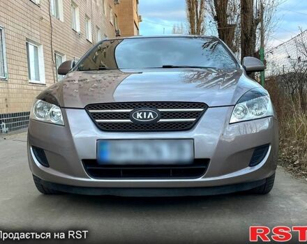 Киа Сид, объемом двигателя 1.6 л и пробегом 318 тыс. км за 5999 $, фото 1 на Automoto.ua