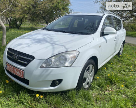 Киа Сид, объемом двигателя 1.6 л и пробегом 273 тыс. км за 6400 $, фото 1 на Automoto.ua