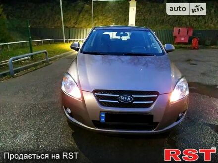 Киа Сид, объемом двигателя 1.4 л и пробегом 233 тыс. км за 6000 $, фото 1 на Automoto.ua