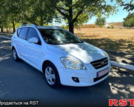 Киа Сид, объемом двигателя 1.4 л и пробегом 257 тыс. км за 5400 $, фото 1 на Automoto.ua