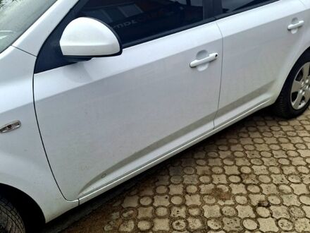 Киа Сид, объемом двигателя 1.4 л и пробегом 260 тыс. км за 5500 $, фото 1 на Automoto.ua