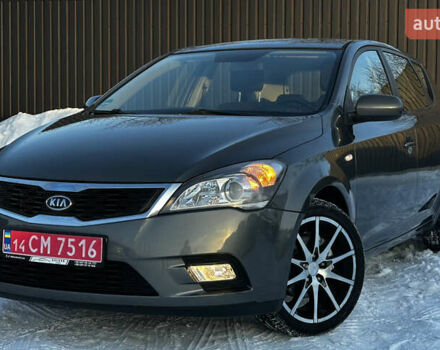 Киа Сид, объемом двигателя 1.4 л и пробегом 155 тыс. км за 5850 $, фото 1 на Automoto.ua