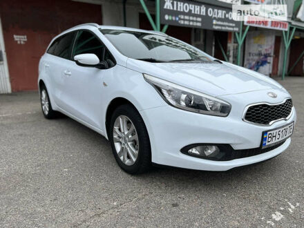 Киа Сид 2013 в Одессе на Automoto.ua Киа Сид, объемом двигателя 1.6 л и пробегом 137 тыс. км за 8600 $, фото 1 на Automoto.ua