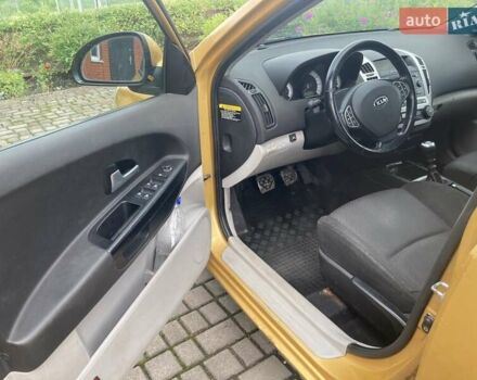 Киа Сид 2007 в Хмельницком на Automoto.ua Желтый Киа Сид, объемом двигателя 1.59 л и пробегом 198 тыс. км за 4000 $, фото 8 на Automoto.ua