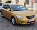 Жовтий Кіа Сід, об'ємом двигуна 2 л та пробігом 139 тис. км за 5400 $, фото 1 на Automoto.ua
