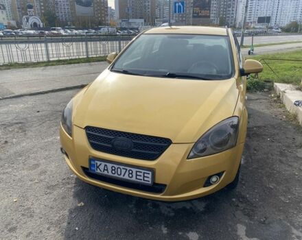 Желтый Киа Сид, объемом двигателя 1.4 л и пробегом 360 тыс. км за 3700 $, фото 6 на Automoto.ua